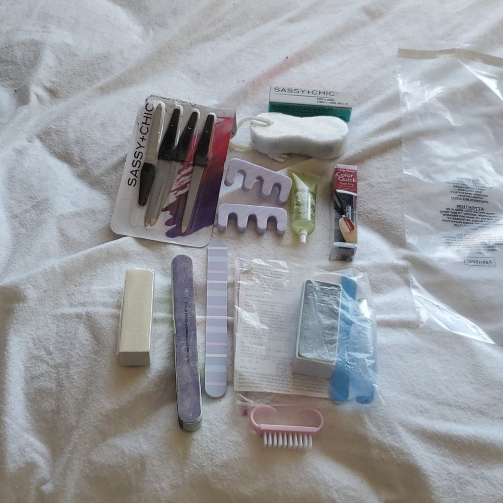 Mani/pedi Set + Makeup Brushes